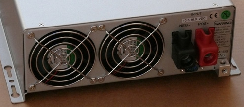 R�ckseite WRS Wechselrichter 1500 Watt Effekta